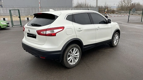 Nissan Qashqai, 2017г, передний привод, вариатор