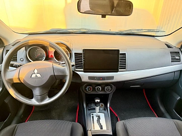 Mitsubishi Lancer, 2010г., передний привод, автомат
