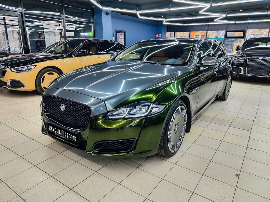 Jaguar XJ, 2011г., задний привод, автомат