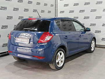 Kia , 2010г., передний привод, автомат