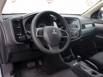 Mitsubishi Outlander, 2013г, передний привод, вариатор