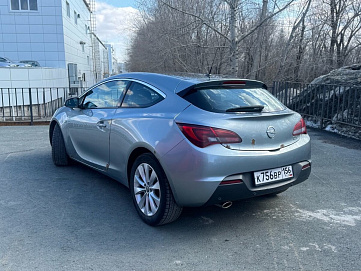 Opel , 2012г., передний привод, автомат