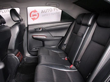 Toyota Camry, 2012г., передний привод, автомат