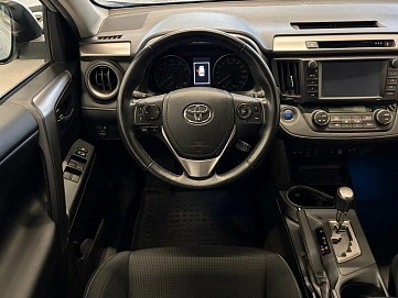 Toyota RAV4, 2019г, передний привод, автомат