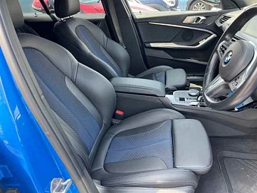 BMW 1 серии, 2021г, передний привод, робот