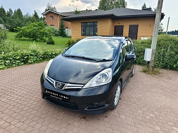 Honda Fit Shuttle, 2013г, передний привод, вариатор