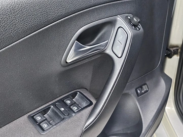 Volkswagen Polo, 2010г, передний привод, автомат