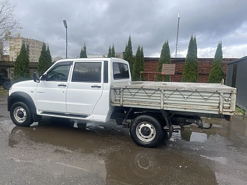 УАЗ Профи  двухрядная кабина , 2017г, Заднеприводный с подключаемым передним привод, Механическая