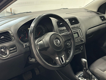 Volkswagen Polo, 2015г, передний привод, автомат