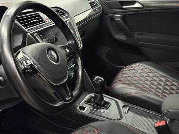 Volkswagen Tiguan, 2020г, полный привод, робот