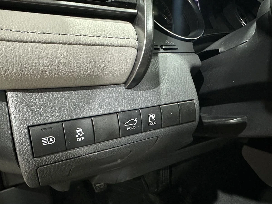 Toyota Camry, 2020г., передний привод, автомат