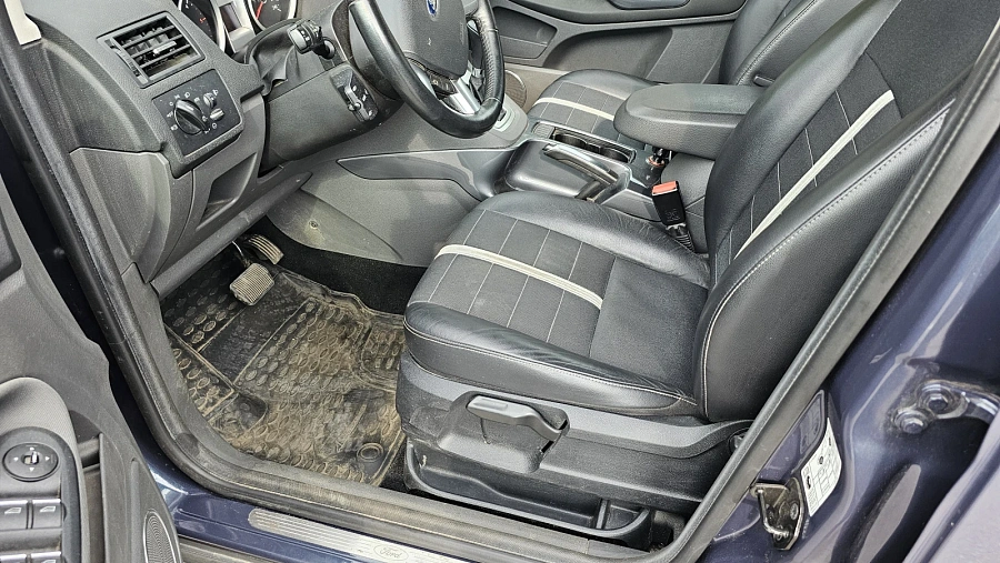 Ford Kuga, 2012г., полный привод, робот