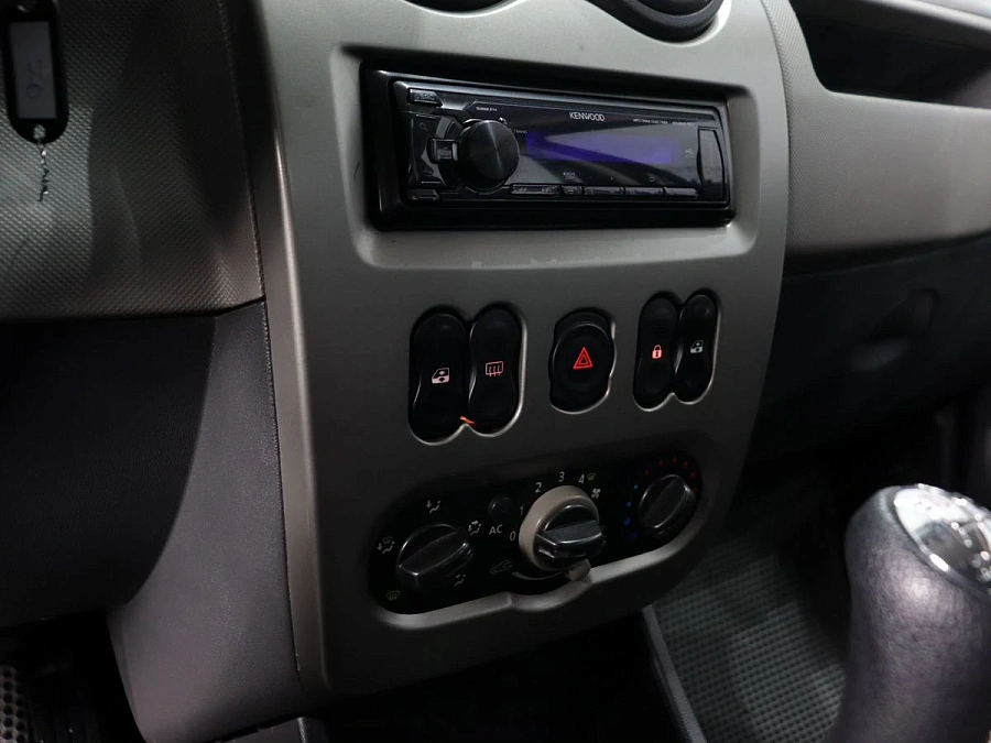 Renault Sandero, 2011г., передний привод, механика