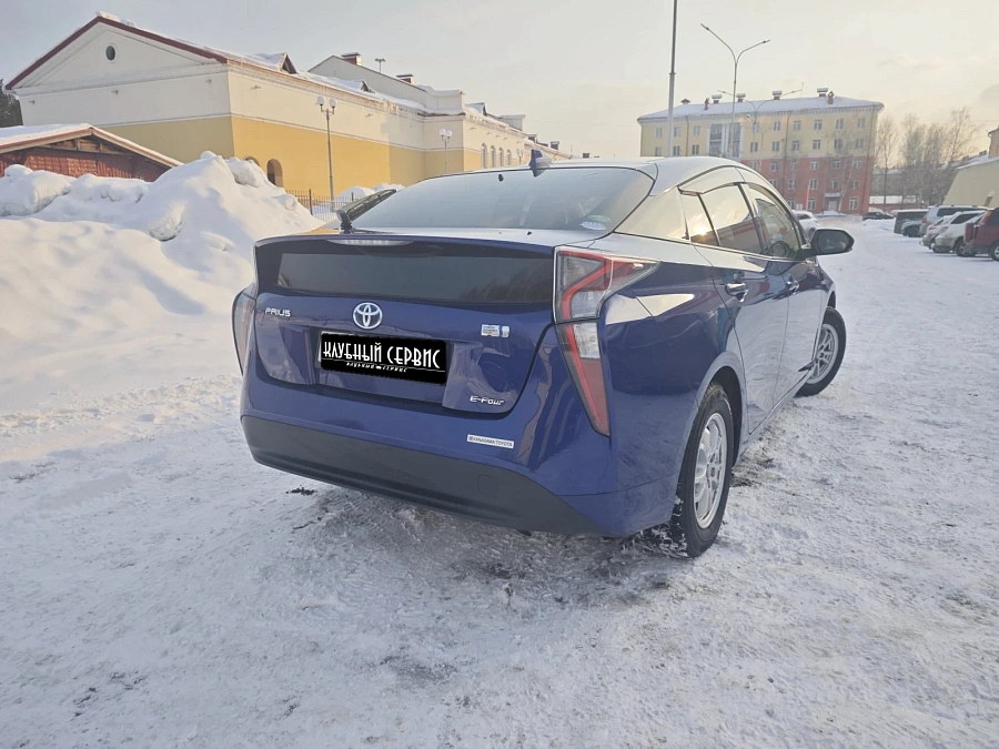 Toyota Prius, 2016г., полный привод, автомат