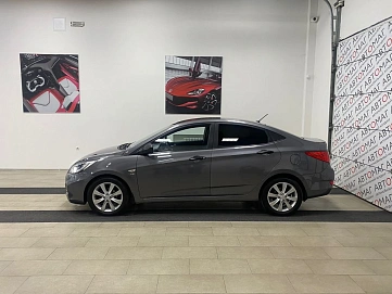 Hyundai Solaris, 2013г., передний привод, механика