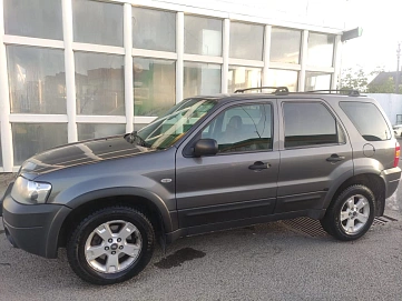 Ford Maverick, 2004г, полный привод, механика