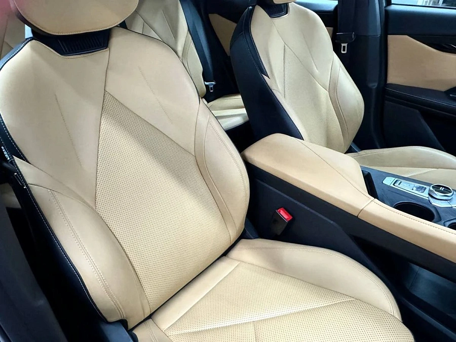 Changan UNI-V, 2023г., передний привод, робот