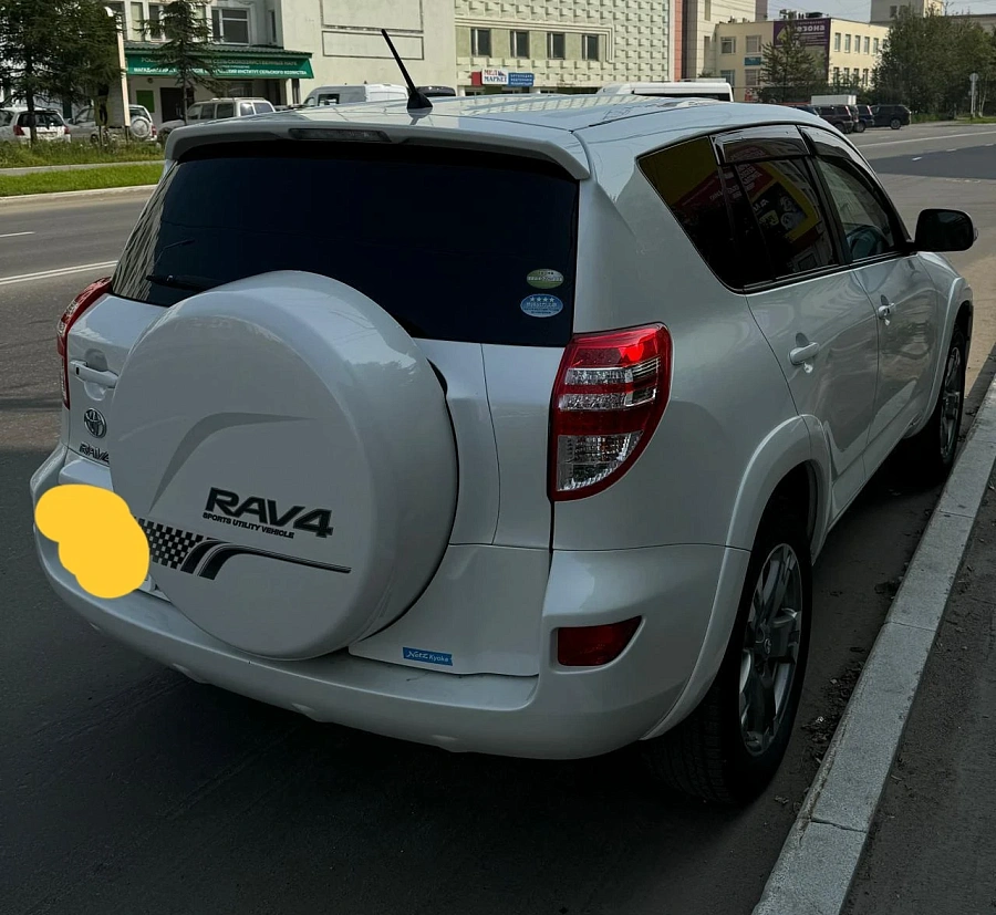 Toyota RAV4, 2011г., полный привод, вариатор