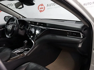 Toyota Camry, 2021г, передний привод, автомат
