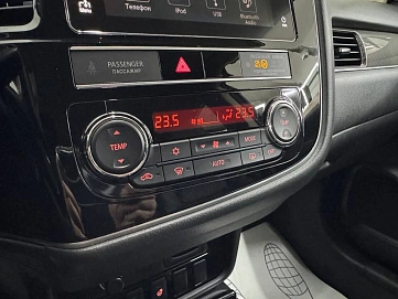 Mitsubishi Outlander, 2019г, передний привод, вариатор