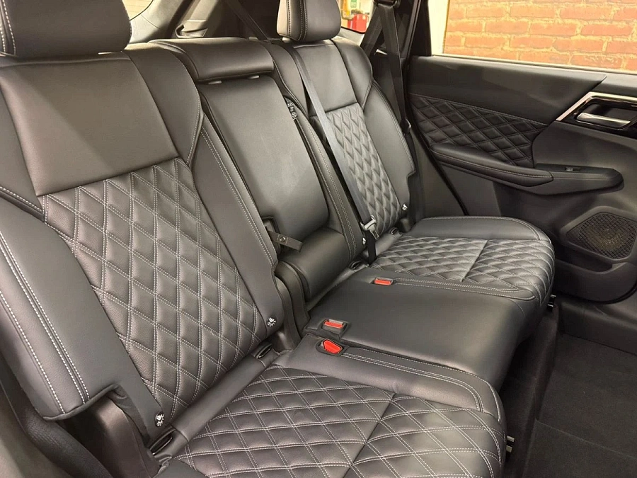 Mitsubishi Outlander, 2023г., полный привод, вариатор