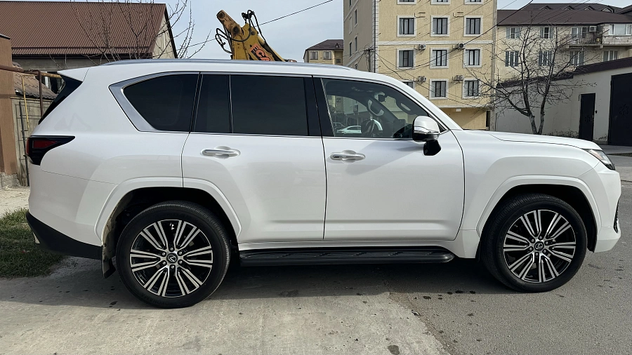 Lexus LX, 2022г., полный привод, автомат