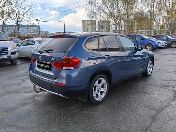 BMW X1, 2010г, передний привод, автомат
