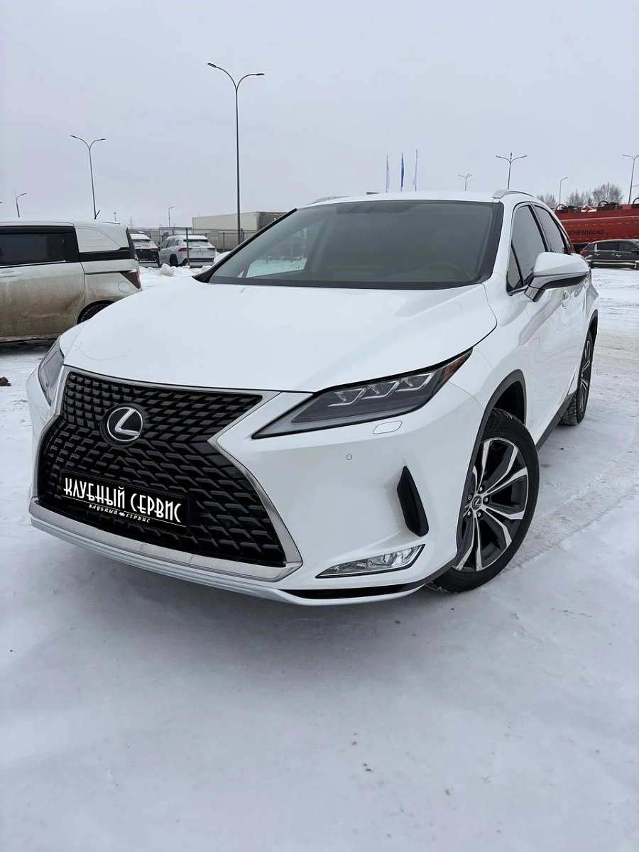 Lexus RX, 2021г., передний привод, автомат