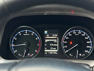 Toyota RAV4, 2017г, полный привод, вариатор