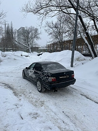 BMW 3 серии, 1993г, задний привод, механика
