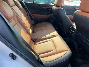 Subaru Outback, 2022г, полный привод, вариатор