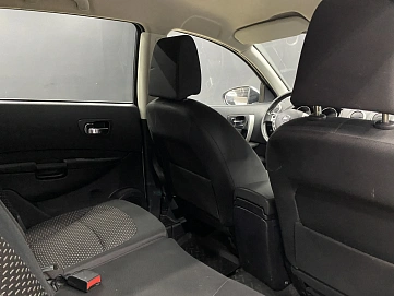 Nissan Qashqai, 2009г, передний привод, вариатор