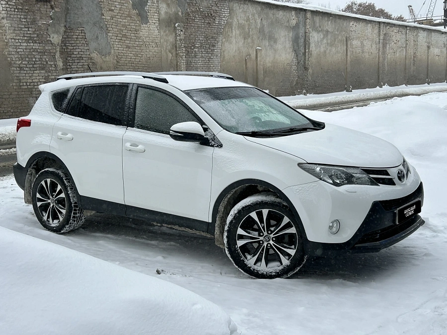 Toyota RAV4, 2015г., полный привод, вариатор