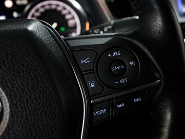 Toyota Camry, 2021г, передний привод, автомат