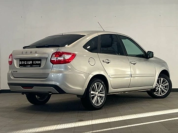 Lada (ВАЗ) Granta, 2021г, передний привод, механика