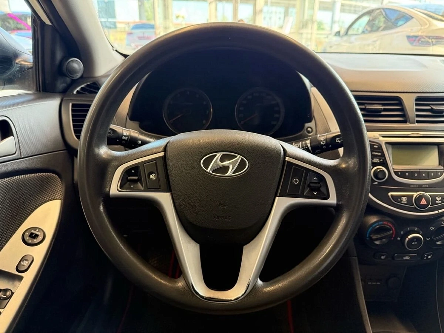 Hyundai Solaris, 2013г., передний привод, механика