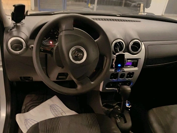 Renault Logan, 2014г, передний привод, автомат