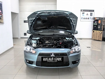 Mitsubishi Lancer, 2010г, передний привод, механика