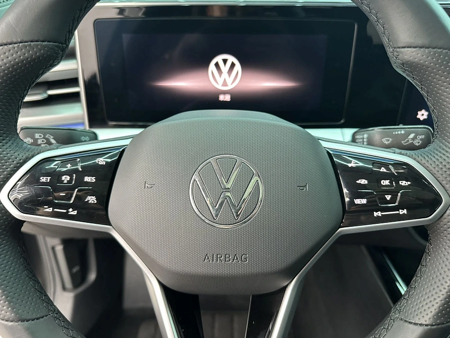 Volkswagen Lamando, 2022г., передний привод, робот