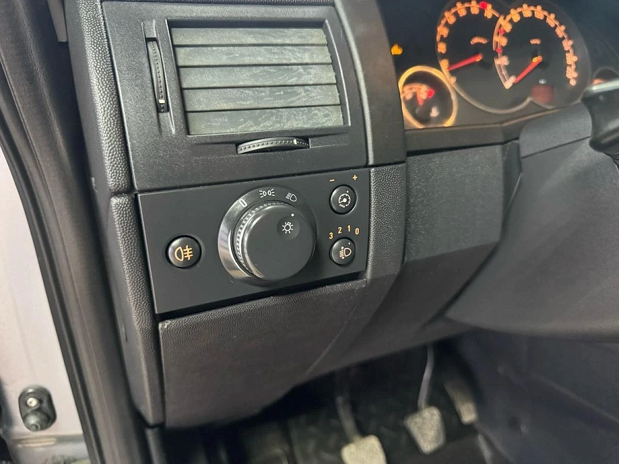 Opel Meriva, 2008г., передний привод, механика