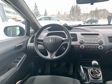 Honda Civic, 2010г, передний привод, механика