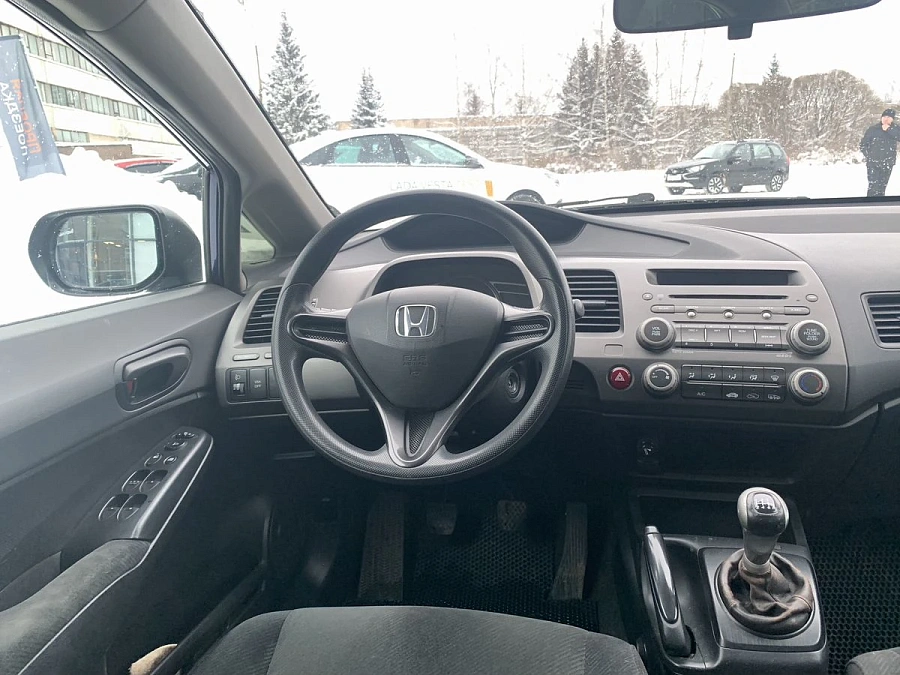 Honda Civic, 2010г., передний привод, механика