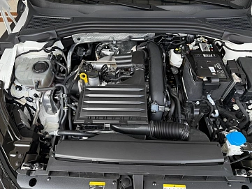 Volkswagen Lamando, 2023г, передний привод, робот