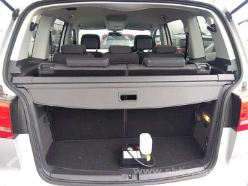 Volkswagen Touran, 2012г, передний привод, робот