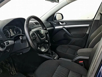 Skoda Octavia, 2011г, передний привод, механика