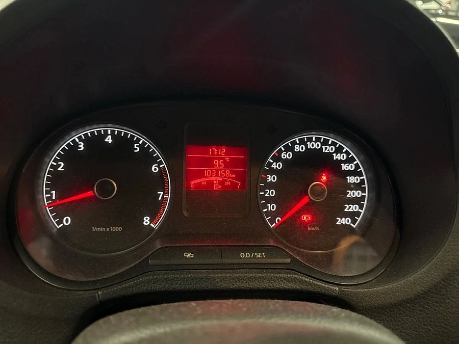 Volkswagen Polo, 2011г., передний привод, механика