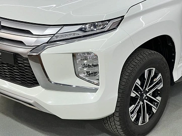 Mitsubishi Montero Sport, 2023г, полный привод, автомат