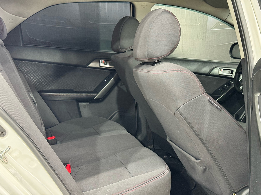 Kia Cerato, 2012г., передний привод, автомат
