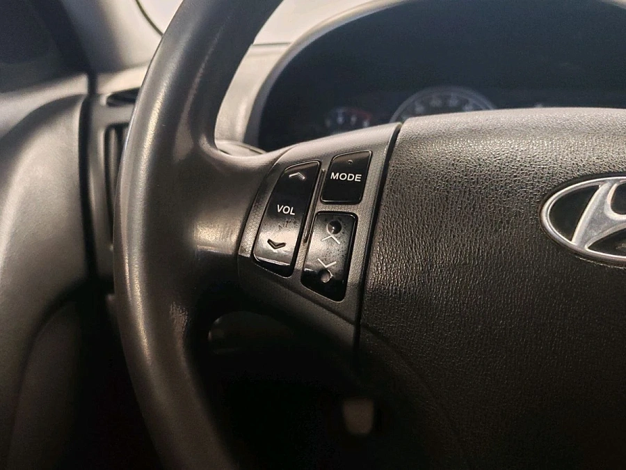 Hyundai Elantra, 2008г., передний привод, механика