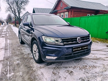 Volkswagen Tiguan, 2017г., передний привод, робот